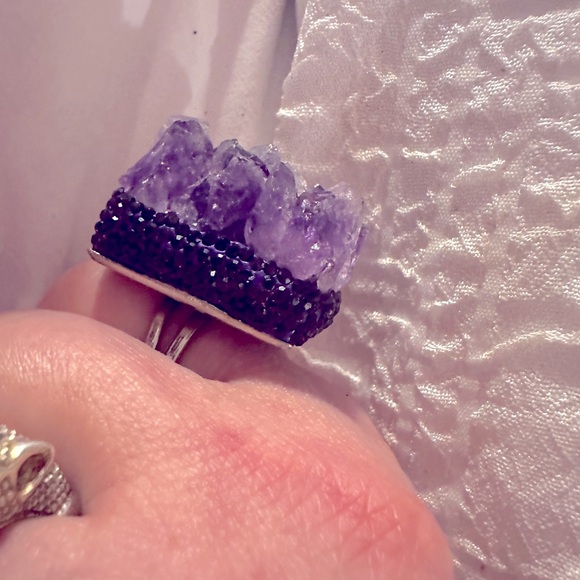 Amy-theist Crystals and Skorsky Crystal ring - Picture 7 of 7
